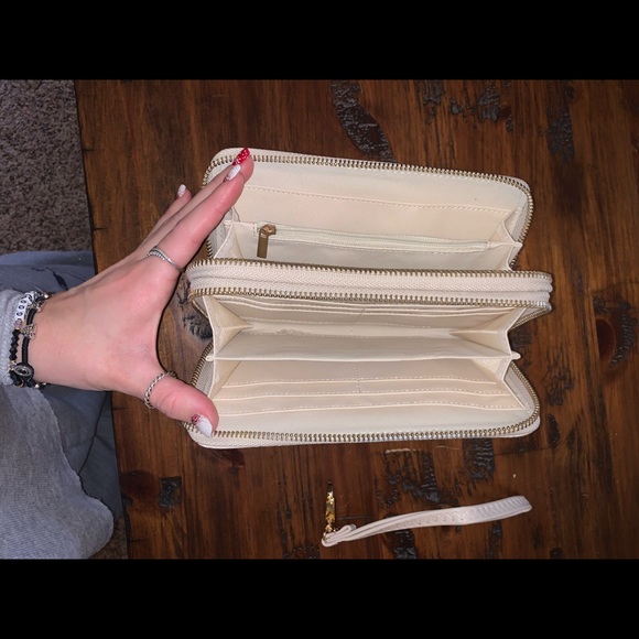 Cream wallet - Picture 5 of 5